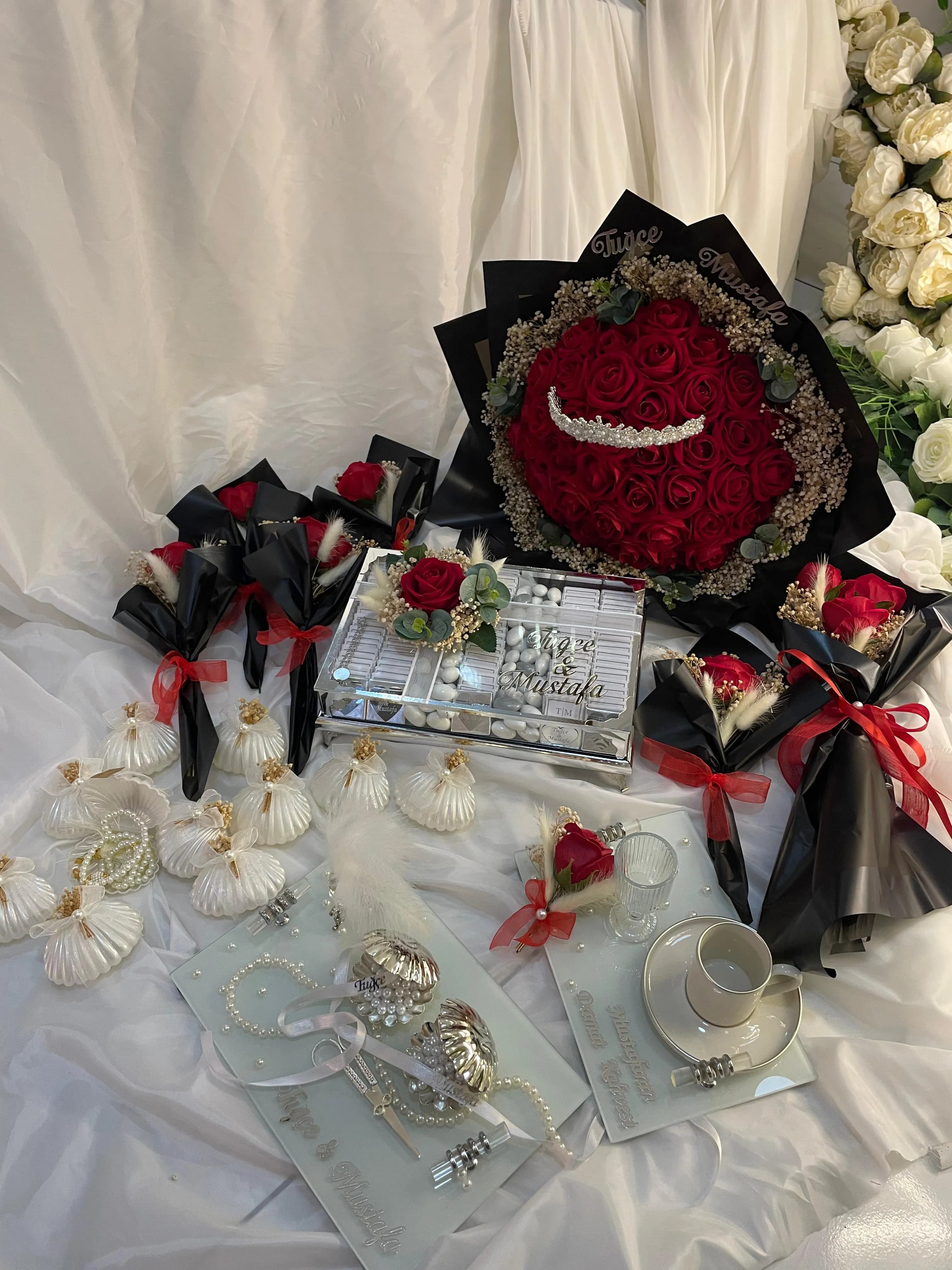 Aşk Kırmızısı - Görsel 1